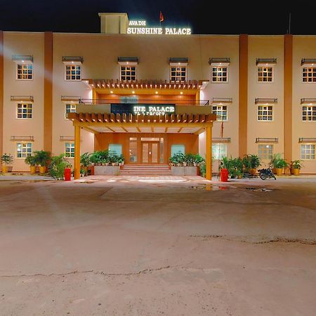 Avadh Sunshine Palace Hotel And Resort Ayodhya Eksteriør bilde