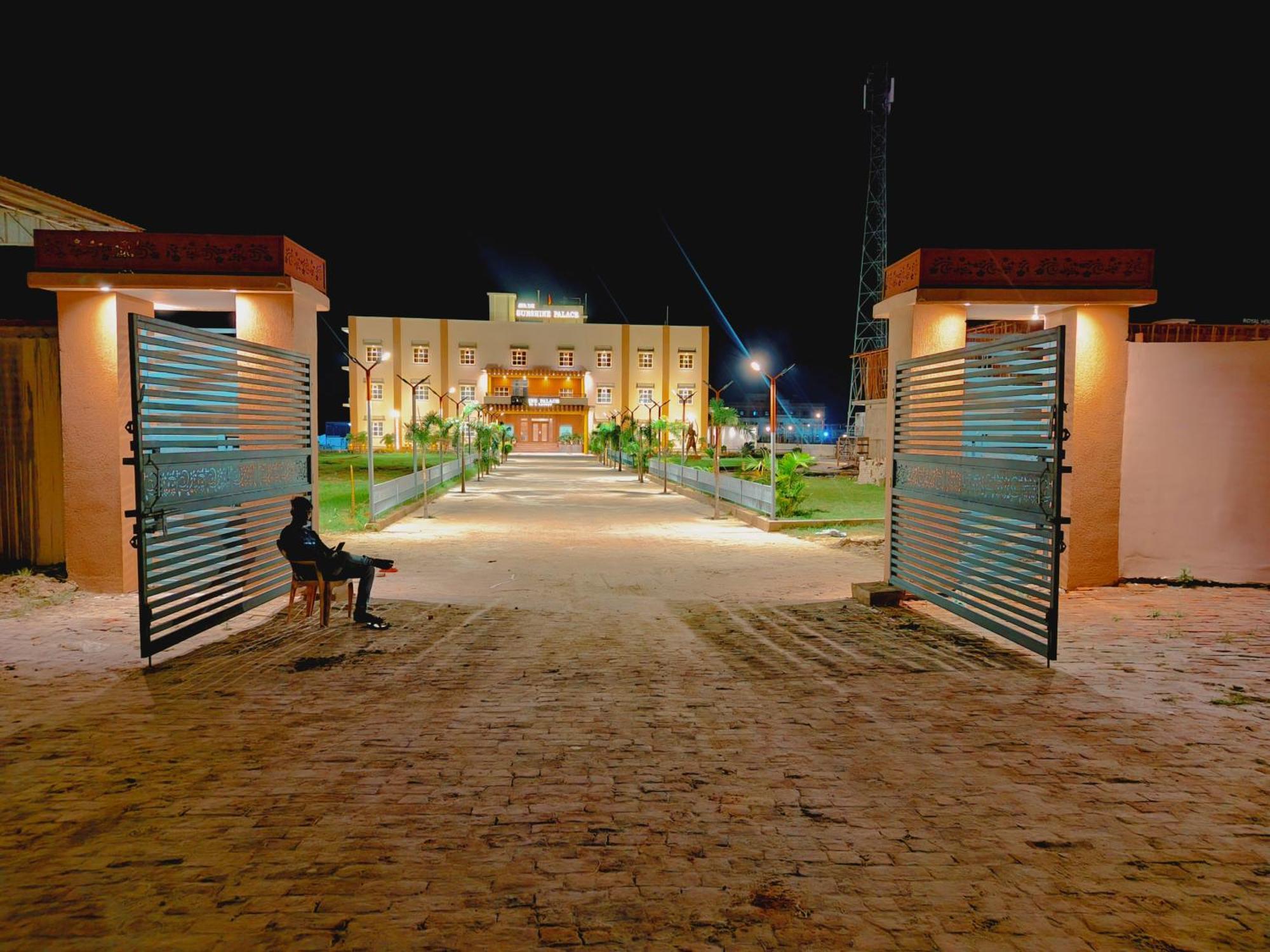 Avadh Sunshine Palace Hotel And Resort Ayodhya Eksteriør bilde