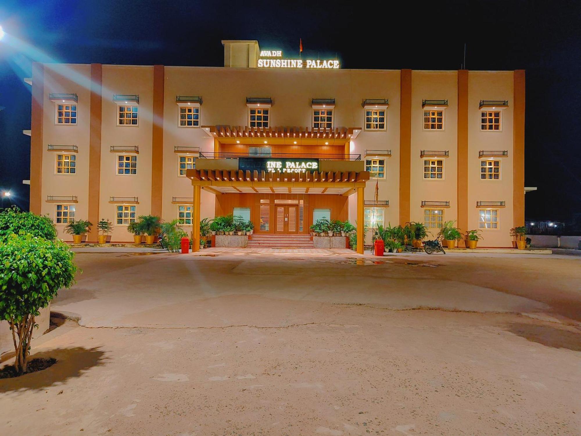 Avadh Sunshine Palace Hotel And Resort Ayodhya Eksteriør bilde