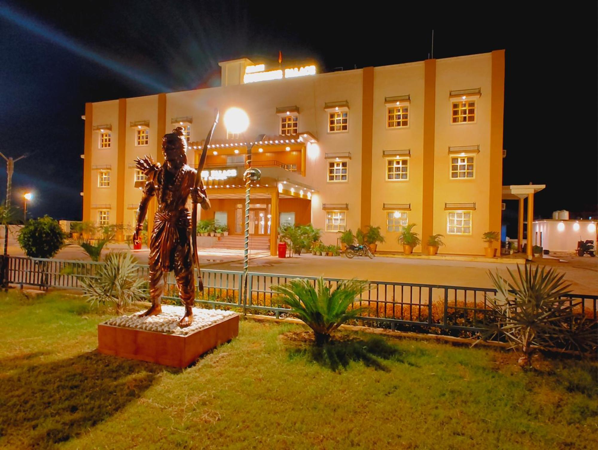 Avadh Sunshine Palace Hotel And Resort Ayodhya Eksteriør bilde