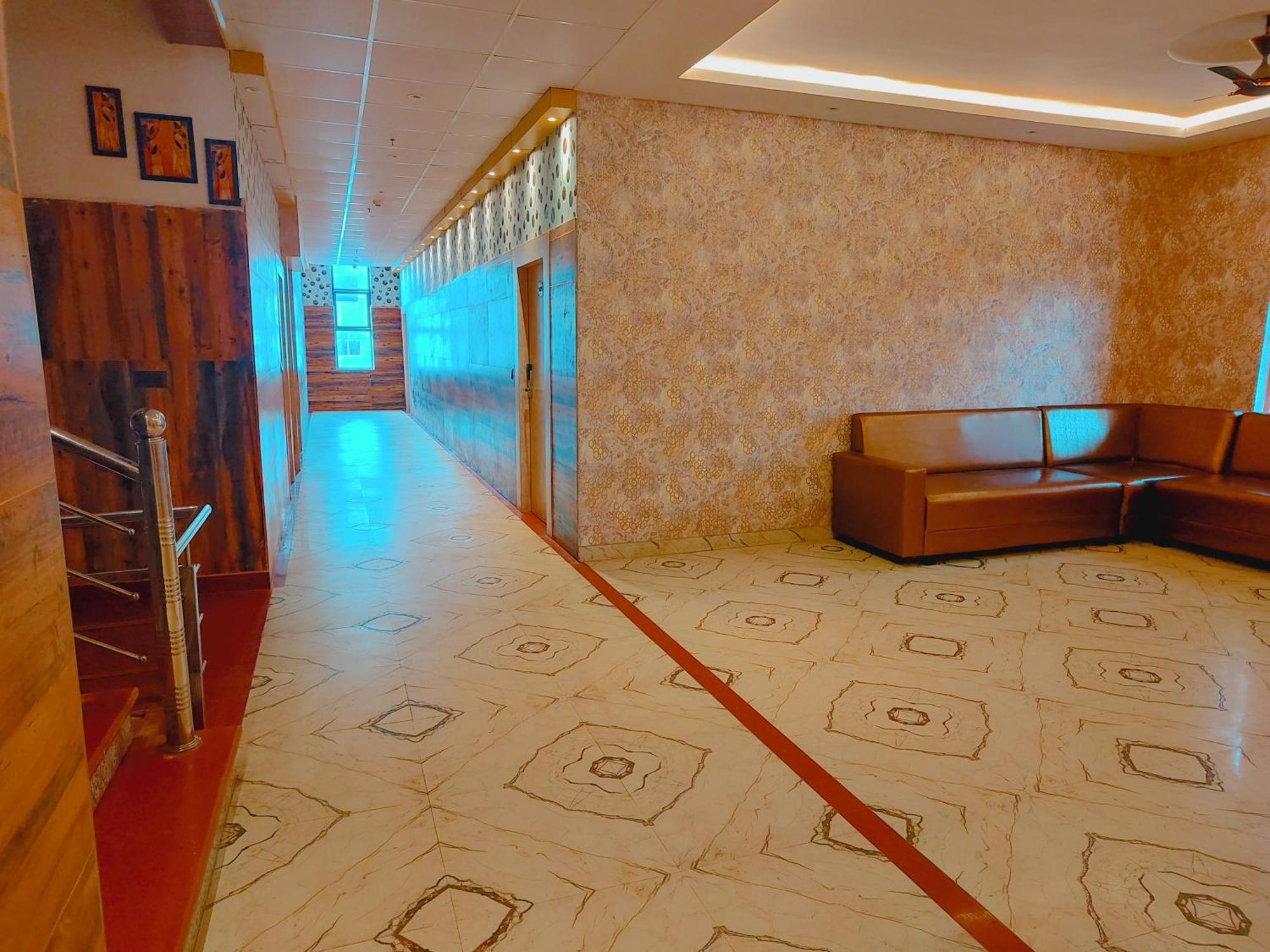Avadh Sunshine Palace Hotel And Resort Ayodhya Eksteriør bilde