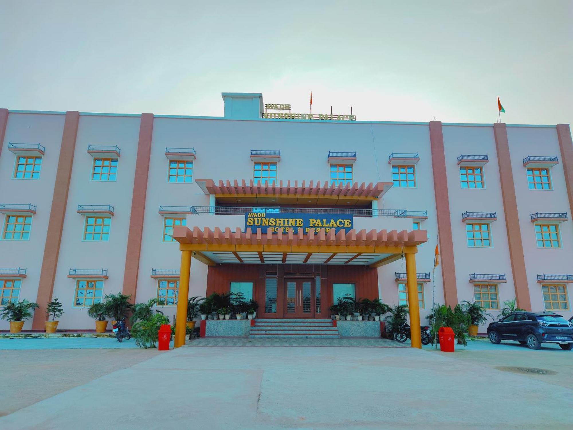 Avadh Sunshine Palace Hotel And Resort Ayodhya Eksteriør bilde