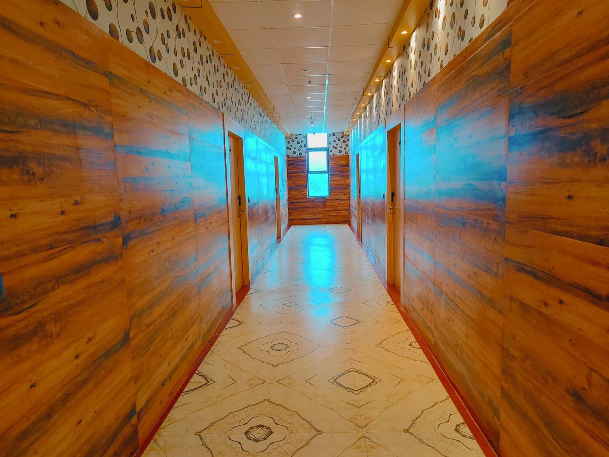 Avadh Sunshine Palace Hotel And Resort Ayodhya Eksteriør bilde