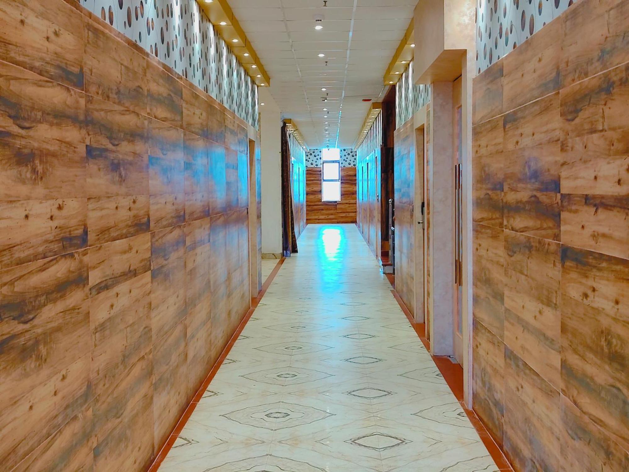 Avadh Sunshine Palace Hotel And Resort Ayodhya Eksteriør bilde